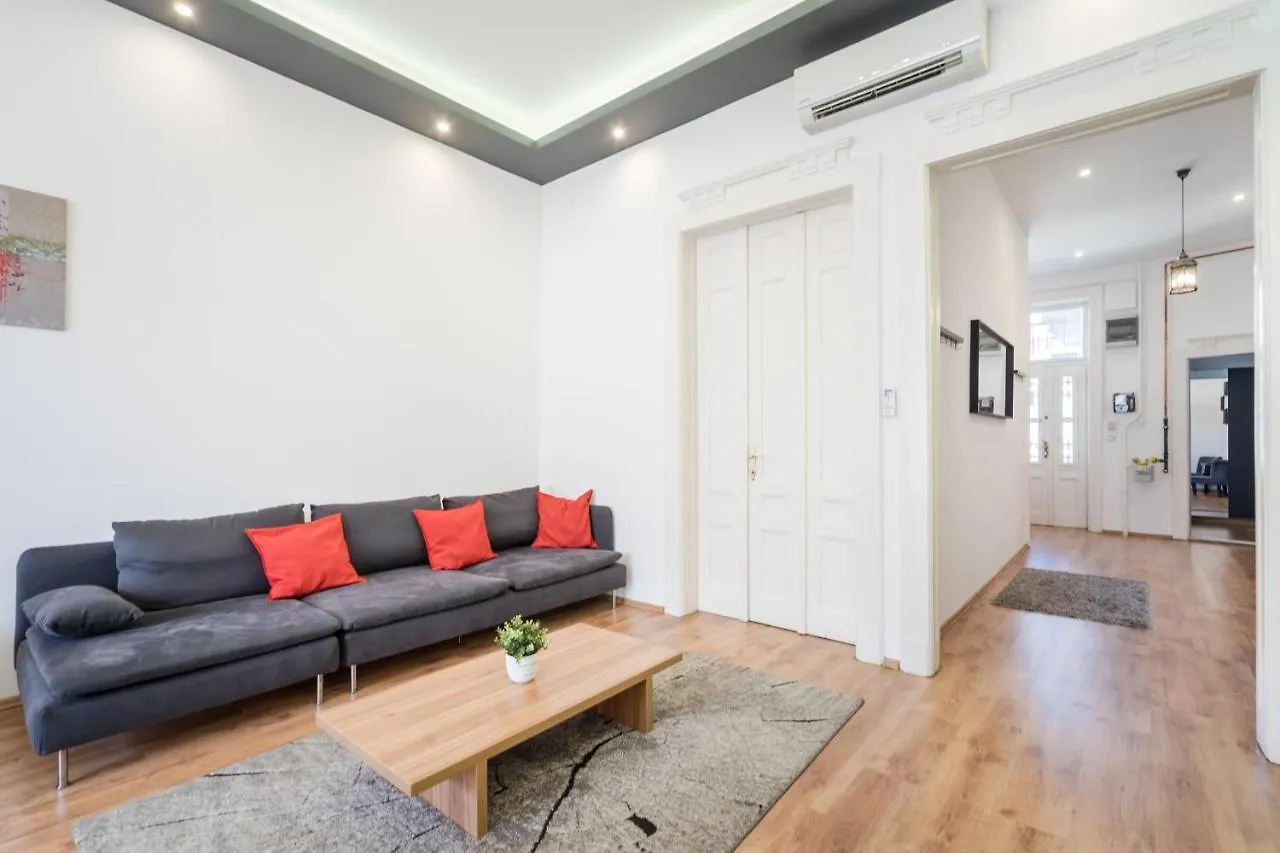 Real Apartments Zichy Budapest