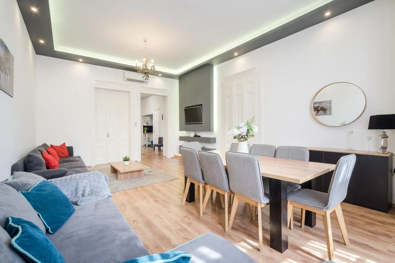 Real Apartments Zichy Budapest