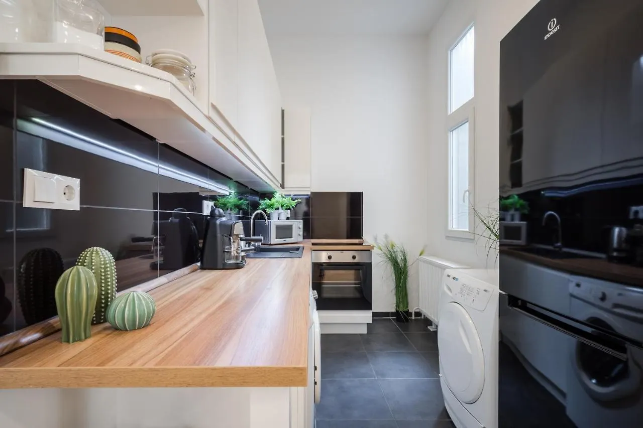 Real Apartments Zichy Budapest