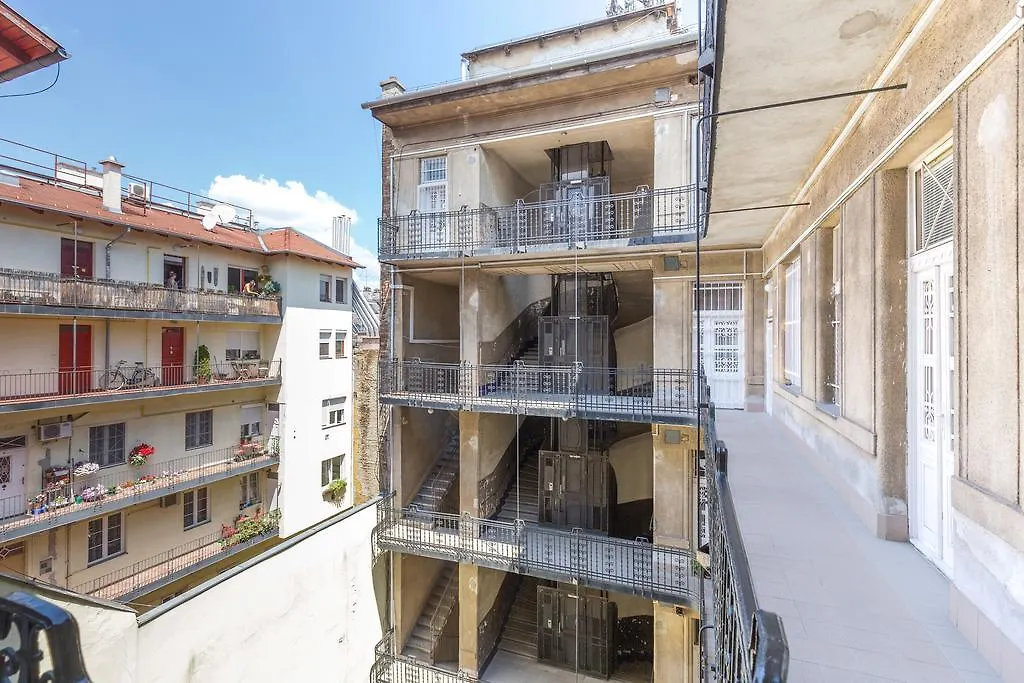 Real Apartments Zichy Budapest
