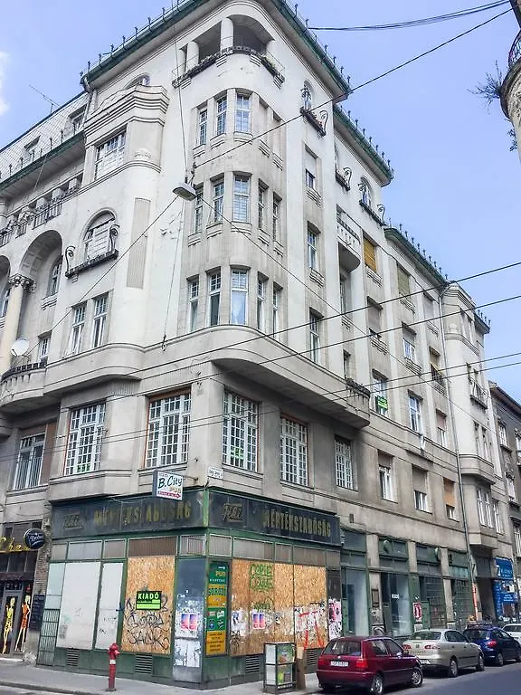 Real Apartments Zichy Budapest 0*,