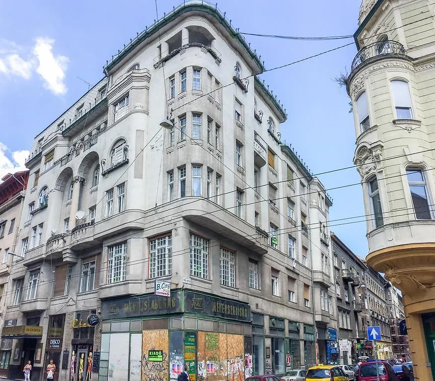 Real Apartments Zichy Budapest Ungheria